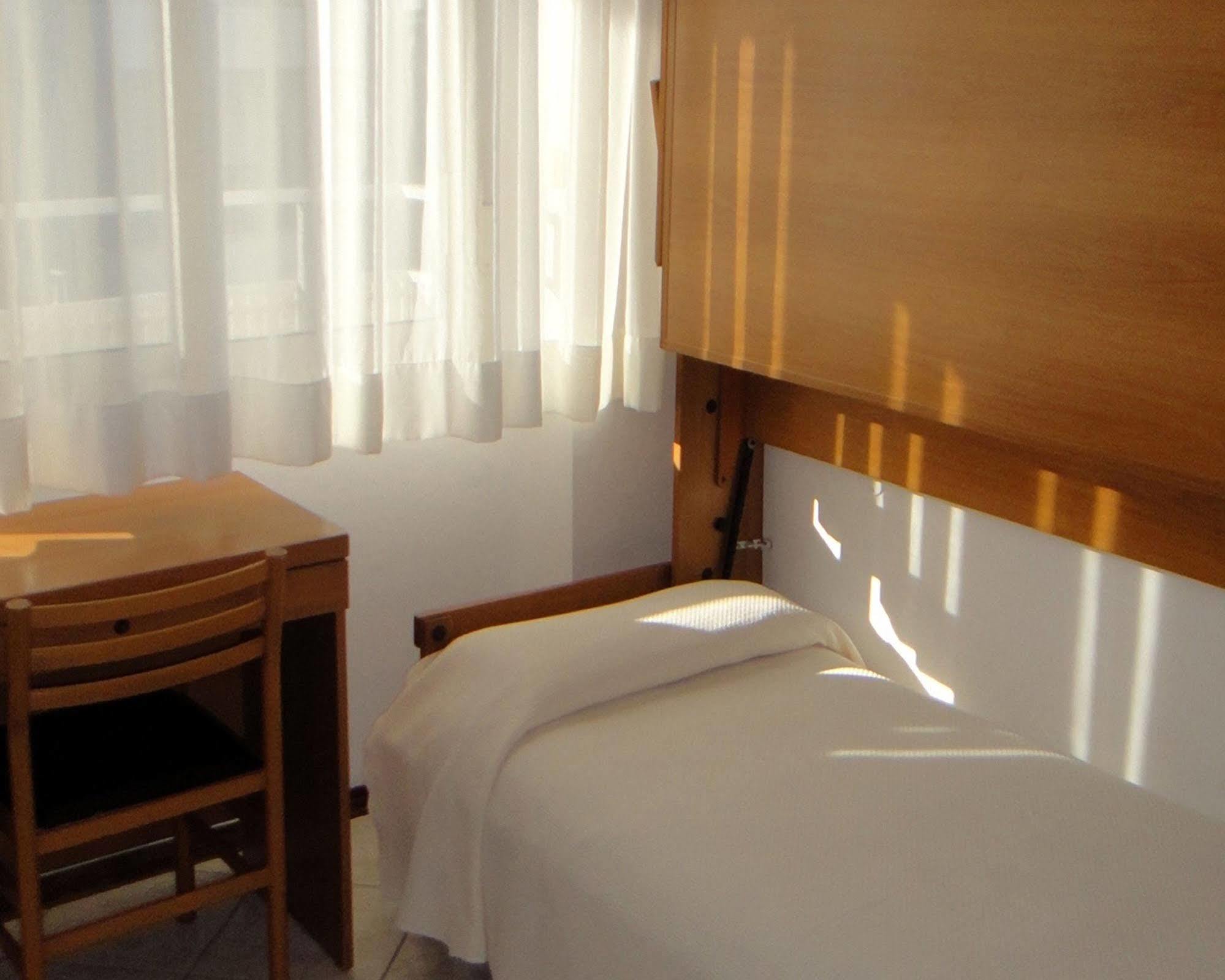 Hotel Caesar Bed And Breakfast Морской Милан Экстерьер фото