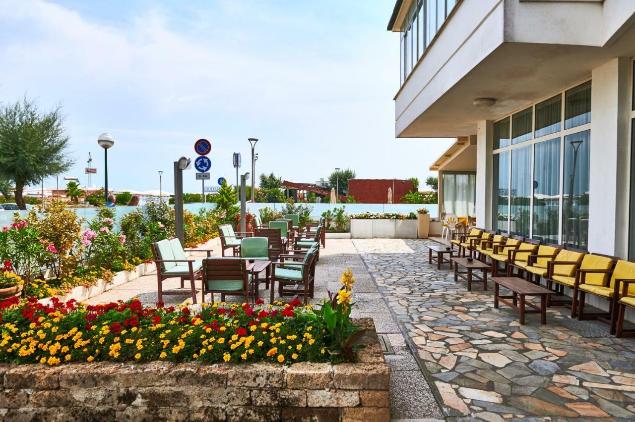 Hotel Caesar Bed And Breakfast Морской Милан Экстерьер фото