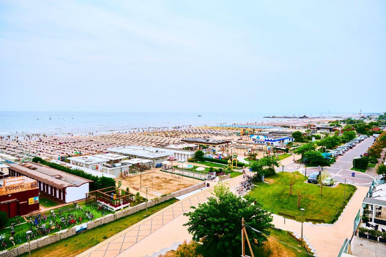 Hotel Caesar Bed And Breakfast Морской Милан Экстерьер фото